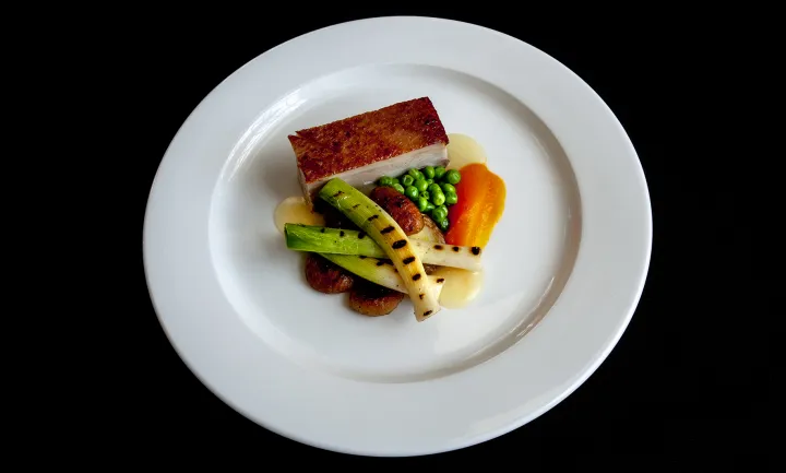 Receptions and Formal Dining