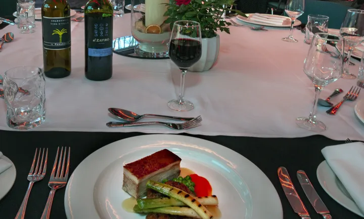 Receptions and Formal Dining